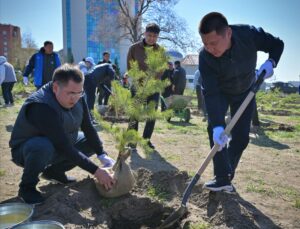 Жители-Павлодара-вместе-устроили-генеральную-уборку-в-выходной-день