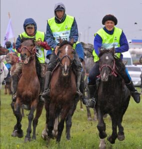 В Павлодаре начат марафон-байге посвященный великому шагу Ұлы дала жорығы