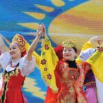 Аким Павлодарской области поздравил с Днем единства народа