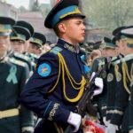 Асаин Байханов поздравил с Днем защитника Отечества