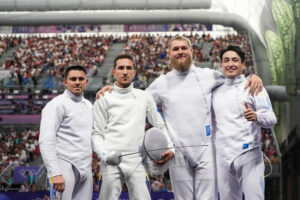 Казахстанские фехтовальщики стали серебряными призерами чемпионата Азии
