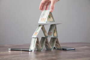 Организатор финансовой пирамиды Warner Bros получил 5 лет тюремного заключения