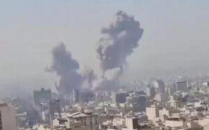 Израиль нанёс удары по Ирану, введено чрезвычайное положение