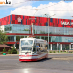 Аким Павлодара дал срок на восстановление трамвайных переездов