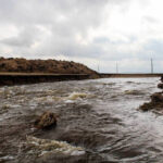 В пригороде Павлодара усиливают защиту от паводков