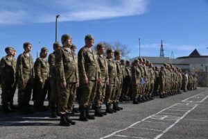 Новый министр обороны Казахстана усиливает борьбу с неуставными отношениями
