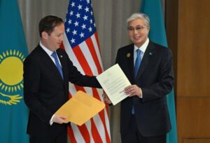 Токаев обсудил с посланником США развитие казахско-американских отношений