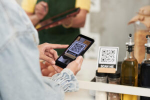 Казахстан согласовал интеграцию QR-платежей с четырьмя странами