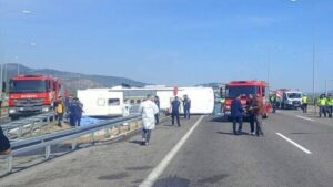 Трагедия на трассе в Турции: 11 погибших при столкновении автобуса с грузовиком