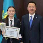 В Павлодаре наградили 100 лауреатов премии «Тәуелсіздік ұланы»